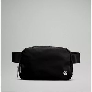 Lululemon everywhere belt bag
